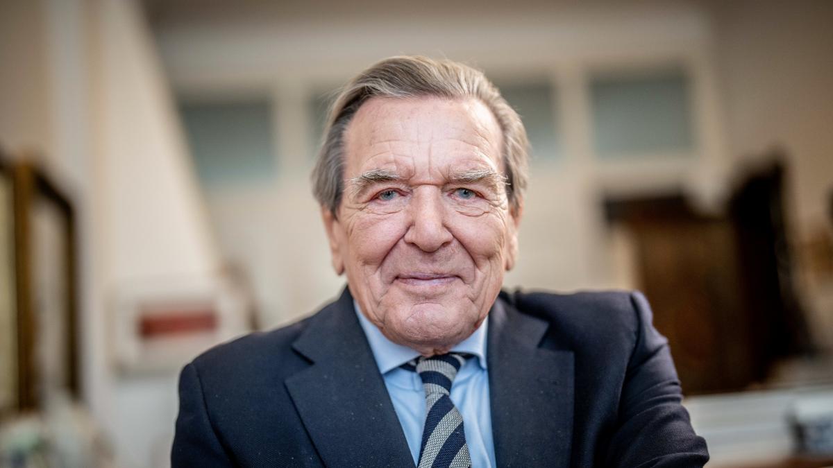 Keine Reue: Gerhard Schröder und seine unerschütterlichen politischen Entscheidungen als Kanzler