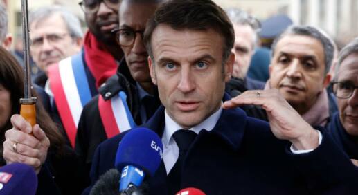 „Wir dürfen nicht schwach sein“, sagt Macron – und warnt vor einem Putin-Sieg