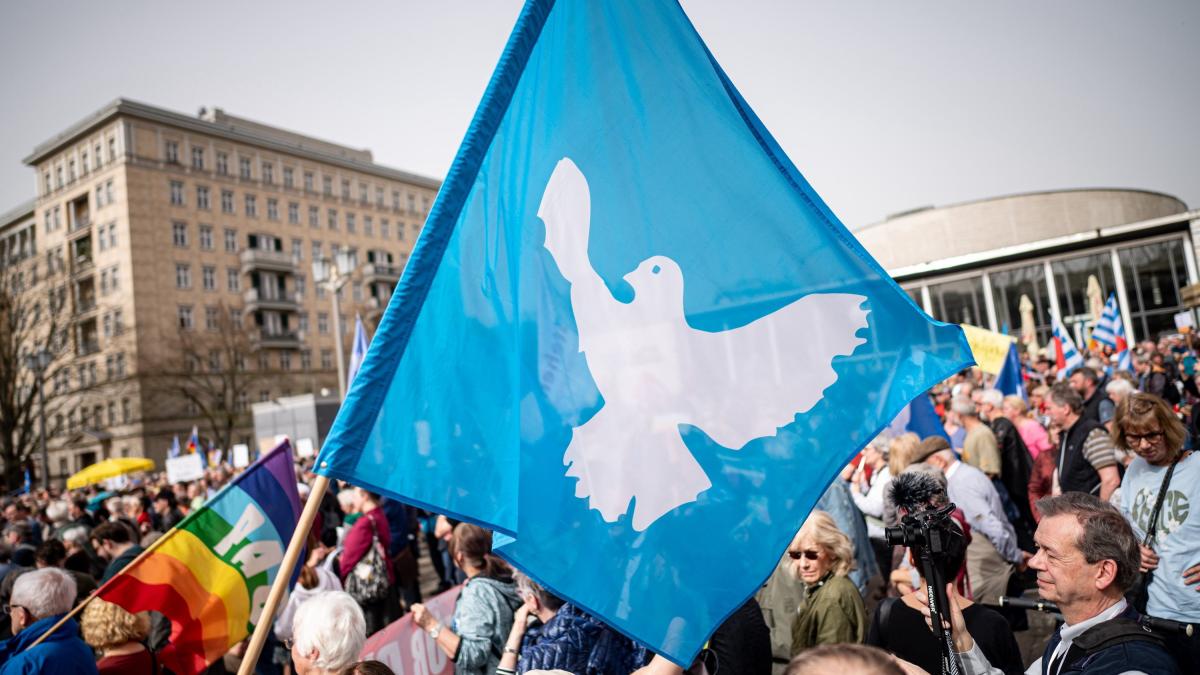 Große Resonanz: Ostermärsche in über 70 Städten – Kritik an Russlandhaltung abgewiesen