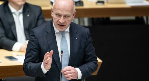 Wegner fordert Kanzler-Machtwort zum Thema Bezahlkarte für Flüchtlinge