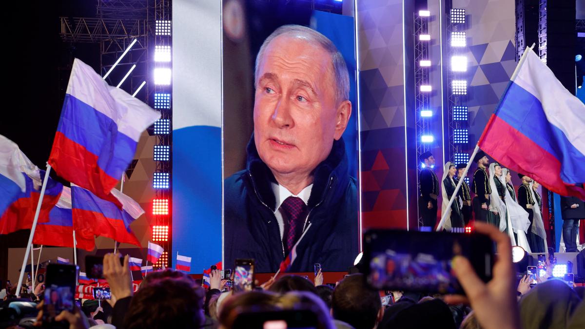 Putin feiert auf dem Roten Platz: Russlands Präsident im Rampenlicht
