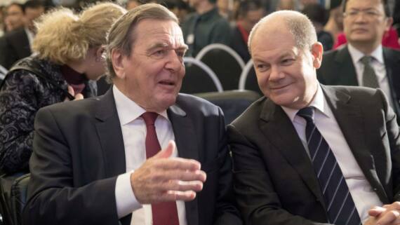 Scholz und SPD-Spitze gratulieren Schröder per Brief