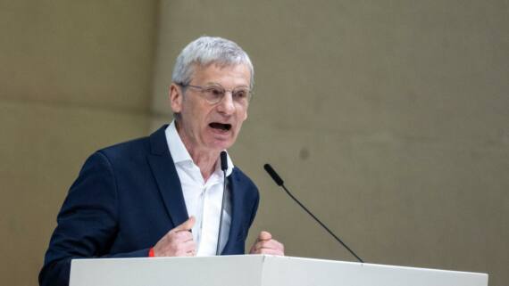 AfD Brandenburg wählt Fraktionschef Berndt zum Spitzenkandidaten